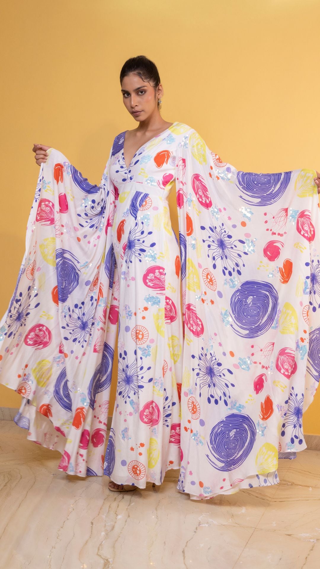 Grooved Kaftan Flowy Sleeves